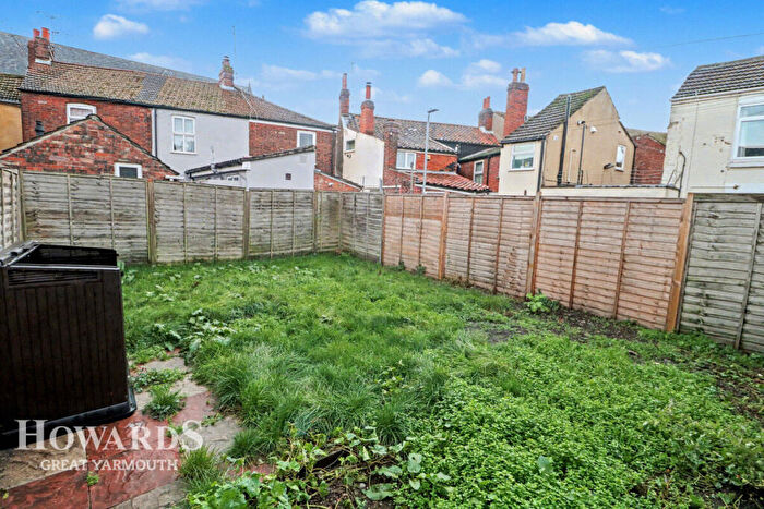 2 Bedroom Terraced House For Sale In Camden Road, Great Yarmouth, NR30