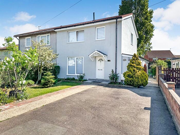3 Bedroom Semi-Detached House For Sale In Shakespeare Way, Corby, NN17