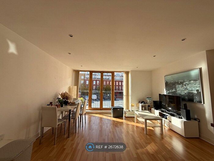 2 Bedroom Flat To Rent In Cornwood House, Shirley, Solihull, B90