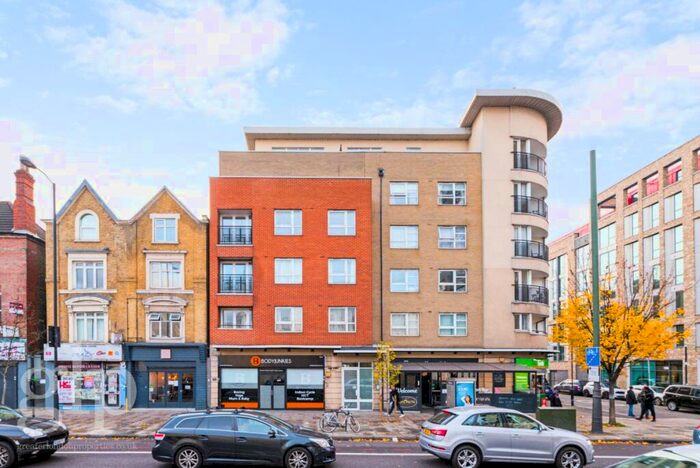 1 Bedroom Apartment To Rent In Brockway House, Holloway Road, London, Greater London, N7