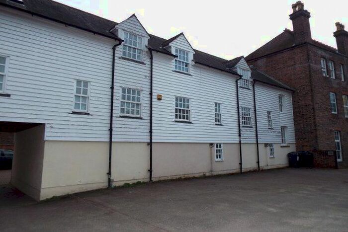 2 Bedroom Town House To Rent In Lawsons Mews, Tonbridge, TN9