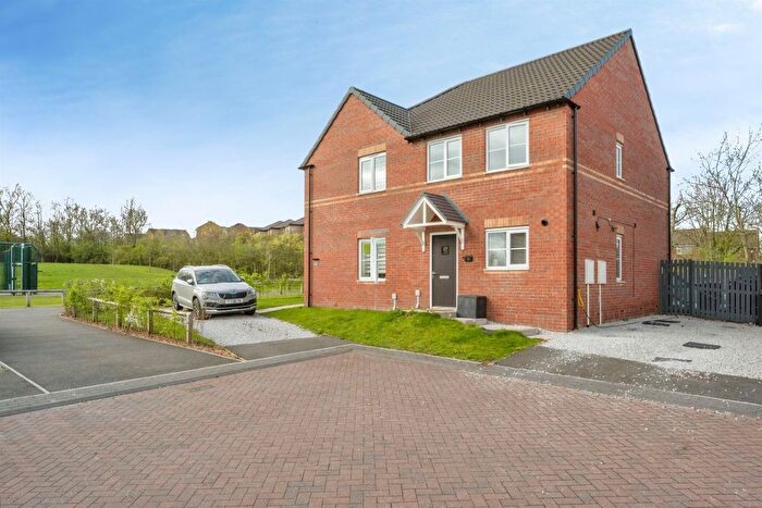 3 Bedroom Semi-Detached House For Sale In Blunn Croft, Kilnhurst, Mexborough, S64