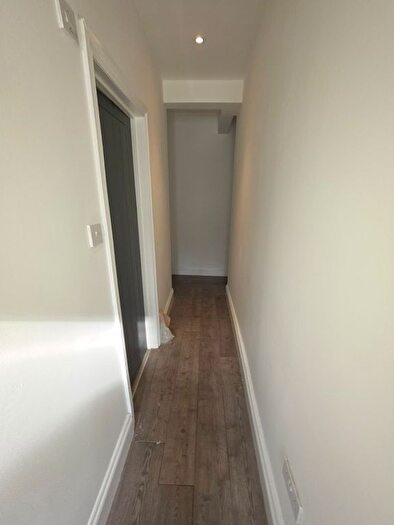 2 Bedroom Flat To Rent In London, Sw, SW16