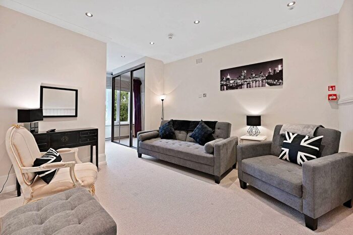 2 Bedroom Flat To Rent In Trebovir Road, Earls Court, London, SW5