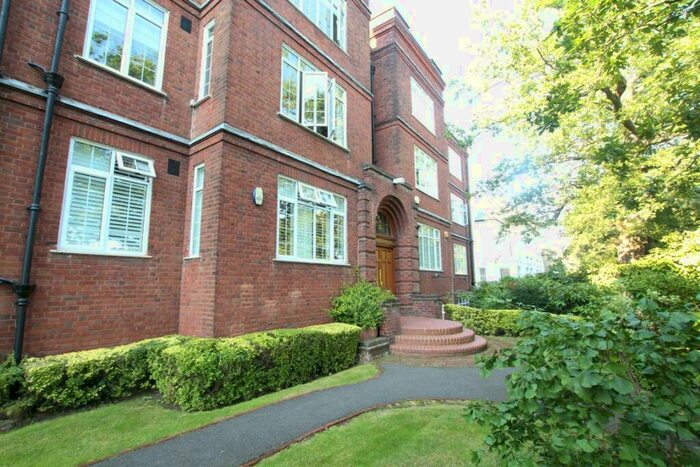 3 Bedroom Flat To Rent In Wood Lane, Highgate, N6
