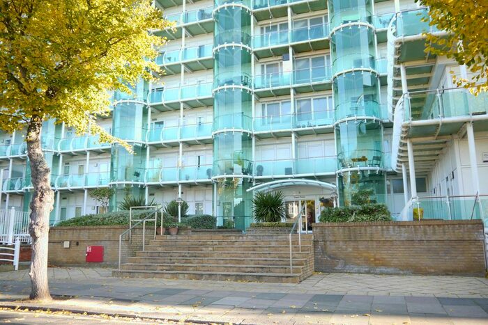 1 Bedroom Flat To Rent In Tower Point, Sydney Road, Enfield, EN2