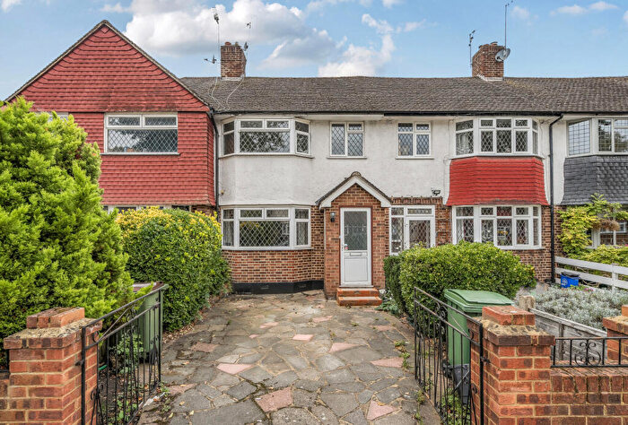 3 Bedroom Terraced House For Sale In Ansell Grove, Carshalton, Surrey, SM5