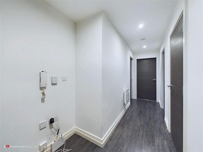 2 Bedroom Apartment To Rent In Metalworks, Warstone Lane, B18