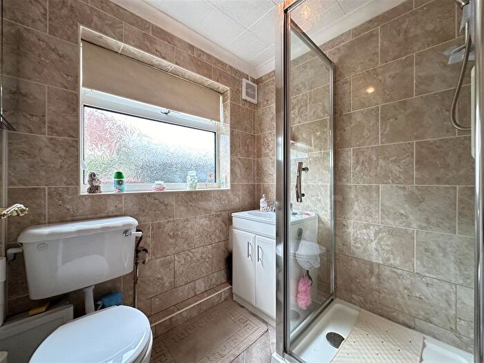 2 Bedroom Semi-Detached Bungalow For Sale In Pindar Road, Eastfield, Scarborough, YO11