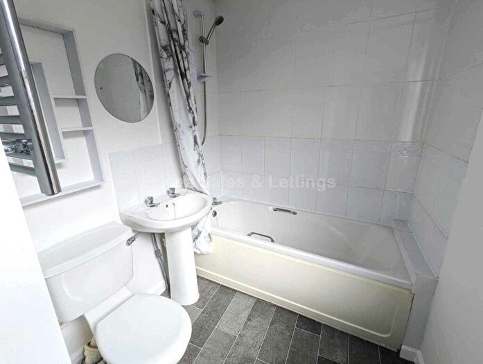 1 Bedroom Flat To Rent In High Street, Lincoln, LN5