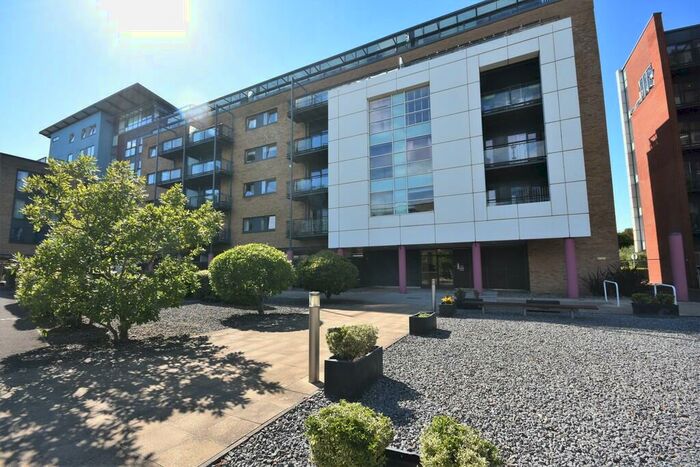 Studio To Rent In Great Orms House, CF11