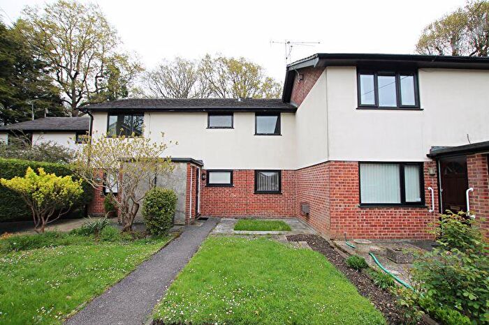2 Bedroom Flat To Rent In Carlyn Drive, Eastleigh, SO53