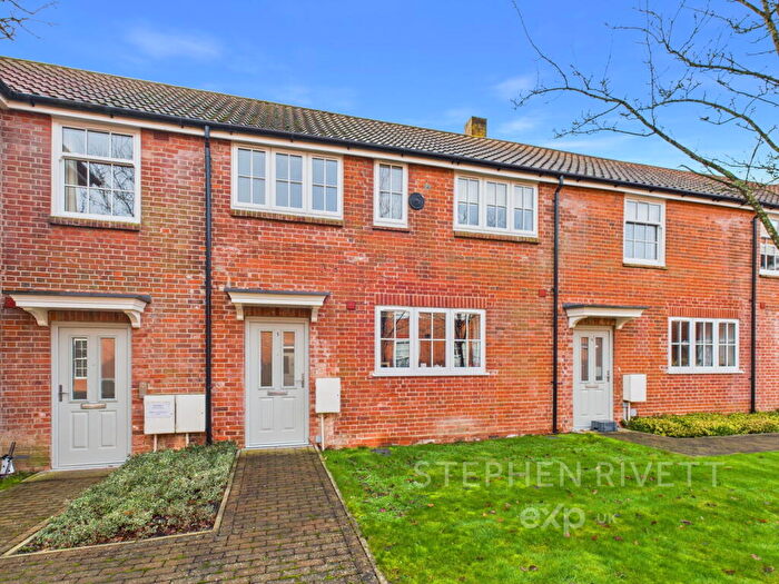 3 Bedroom Terraced House For Sale In Kerrison Gardens, Thorndon, IP23