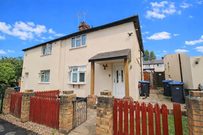 4 Bedroom Semi-Detached House For Sale In Broadway Avenue, Old Harlow, CM17