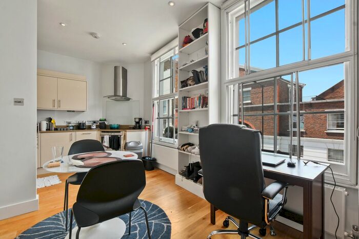 1 Bedroom Flat To Rent In Chepstow Road, Notting Hill, W2