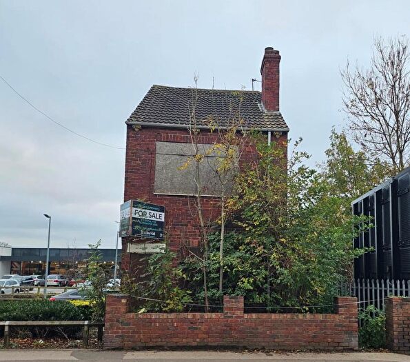 3 Bedroom Detached House For Sale In Wakefield Road, Featherstone, Pontefract, WF7