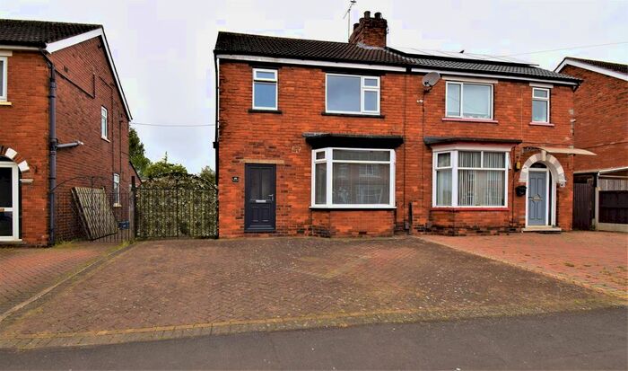 3 Bedroom Semi-Detached House To Rent In Crosby Avenue, Scunthorpe, DN15