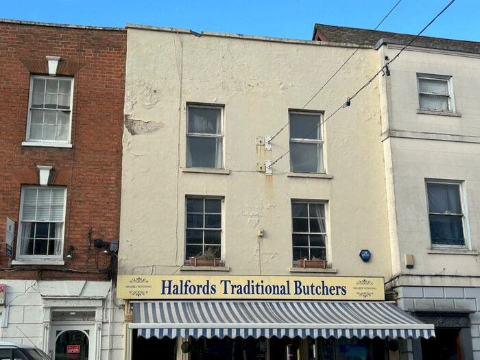 2 Bedroom Flat For Sale In High Street, Tewkesbury, Gloucestershire, GL20