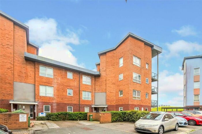 2 Bedroom House To Rent In Cwrt Clara Novello, SA15