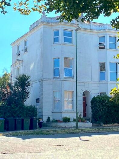 1 Bedroom Flat To Rent In St. Augustine Road, Littlehampton, West Sussex, BN17