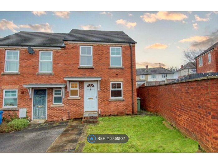 2 Bedroom Semi Detached House To Rent In Mulberry Croft, Hollingwood, Chesterfield, S43