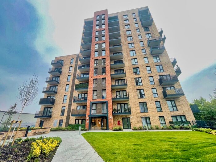 2 Bedroom Flat To Rent In Sydney Road, Watford, WD18