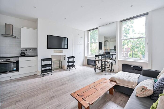 1 Bedroom Flat To Rent In Kennington Park Road, Kennington, London, SE11