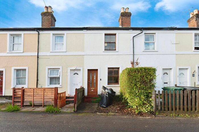 3 Bedroom Terraced House For Sale In Kingston Road, Leatherhead, Surrey, KT22