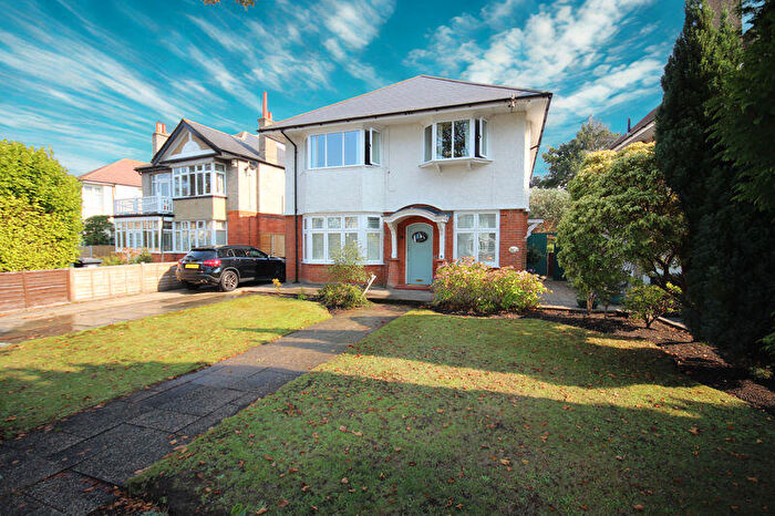 3 Bedroom Flat To Rent In Wentworth Avenue, Southbourne, BH5