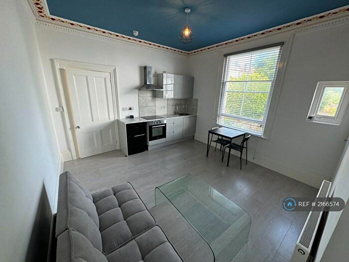 1 Bedroom Flat To Rent In Goldstone Villas, Hove, BN3