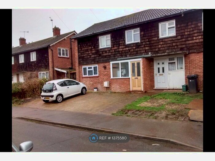 6 Bedroom Semi-Detached House To Rent In Homestall, Guildford, GU2