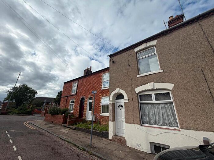 3 Bedroom House To Rent In Sandhill Road, St James, NN5