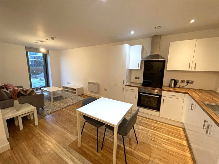 1 Bedroom Flat To Rent In Michigan Point Tower, Michigan Avenue, Salford, M50