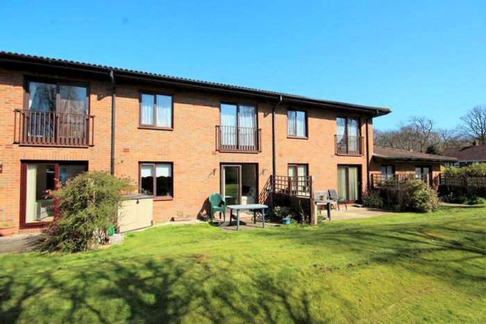 1 Bedroom Flat To Rent In The Lawns, Uplands Road, Warley, Brentwood, CM14