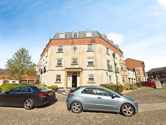 2 Bedroom Flat To Rent In Willington Road, Swindon, Wiltshire, SN25