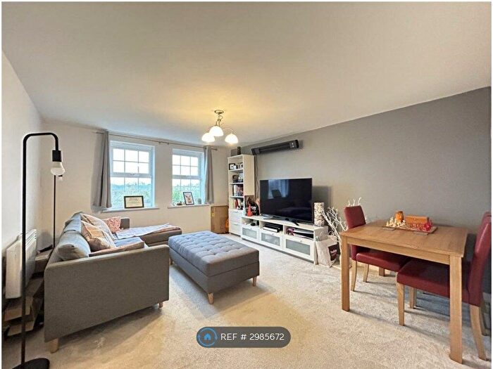 2 Bedroom Flat To Rent In Turner Drive, Ely, CB7