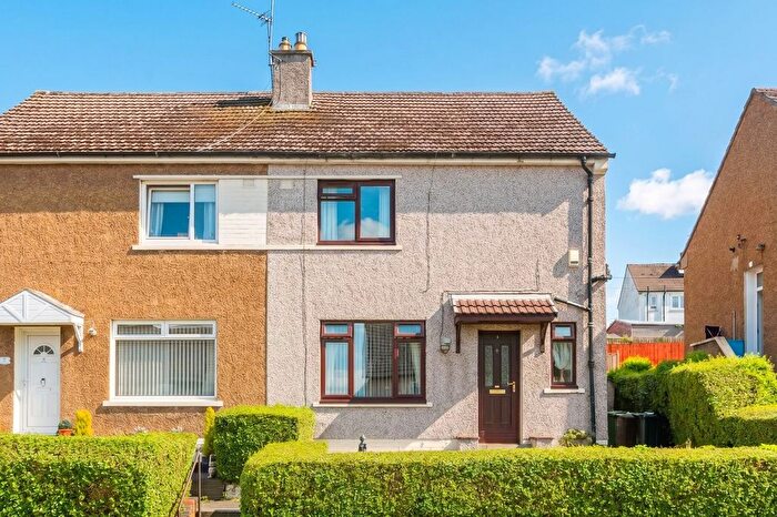 3 Bedroom Semi Detached House For Sale In Redhall Place, Edinburgh, EH14