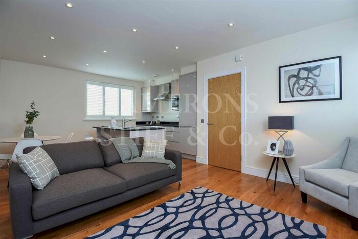 1 Bedroom Flat To Rent In High Road, Dollis Hill, NW10