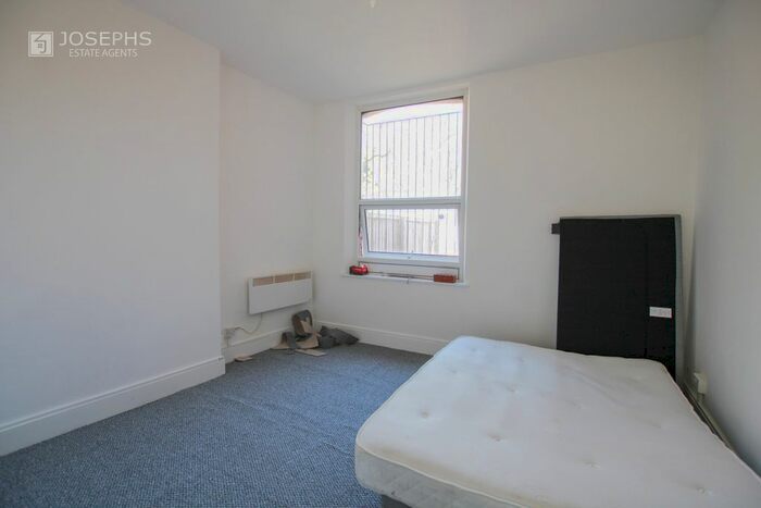 1 Bedroom Flat To Rent In Bromwich Street, Bolton, BL2