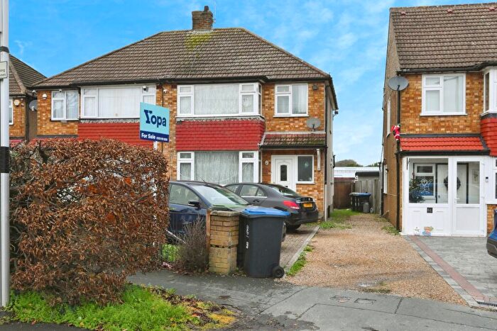 3 Bedroom Semi Detached House For Sale In Paternoster Hill, Waltham Abbey, EN9