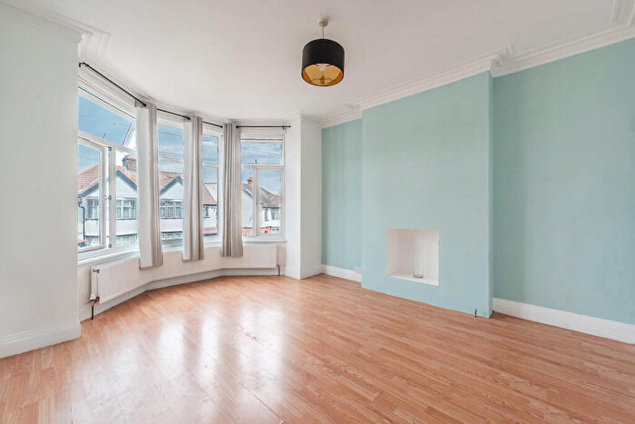 2 Bedroom Flat To Rent In Nibthwaite Road, Harrow, HA1