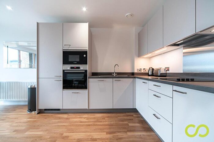 2 Bedroom Flat To Rent In Axell House, Woolwich, SE18