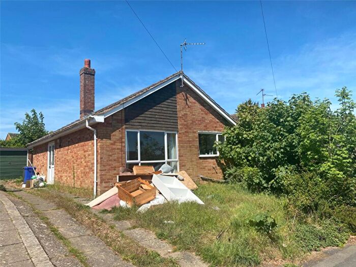 2 Bedroom Bungalow For Sale In Simons Walk, Pattishall, Towcester, Northamptonshire, NN12