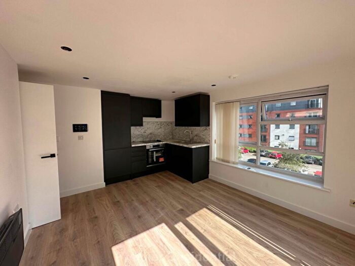2 Bedroom Apartment To Rent In Slater House, Salford, M5