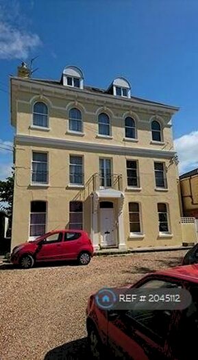 2 Bedroom Flat To Rent In Cleveland House, Weymouth, DT4