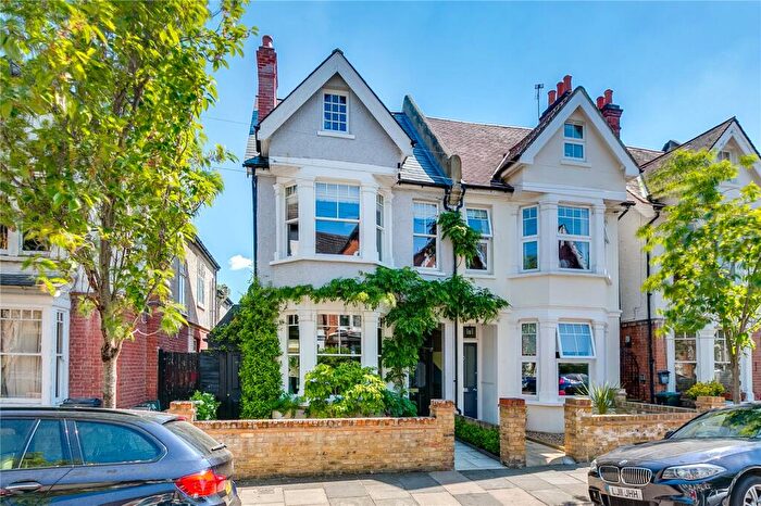 4 Bedroom Semi-Detached House For Sale In Elm Road, East Sheen, SW14