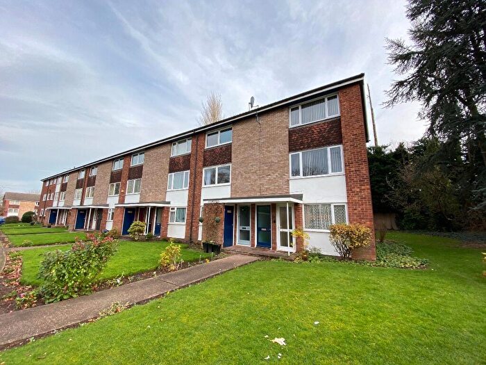 2 Bedroom Maisonette To Rent In Park Close, Erdington, Birmingham, B24