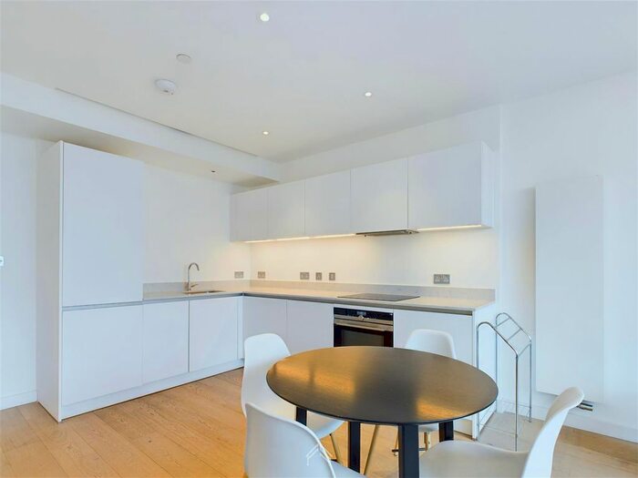 1 Bedroom Flat To Rent In Highgate Hill, London, N19