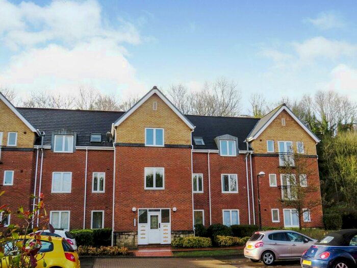 2 Bedroom Apartment To Rent In The Landings, Penarth, CF64