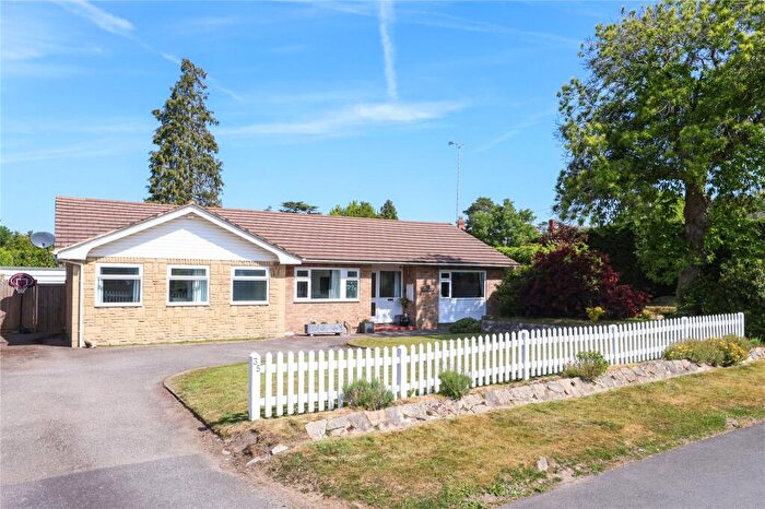 3 Bedroom Bungalow For Sale In Fairmile Avenue, Cobham, Surrey, KT11